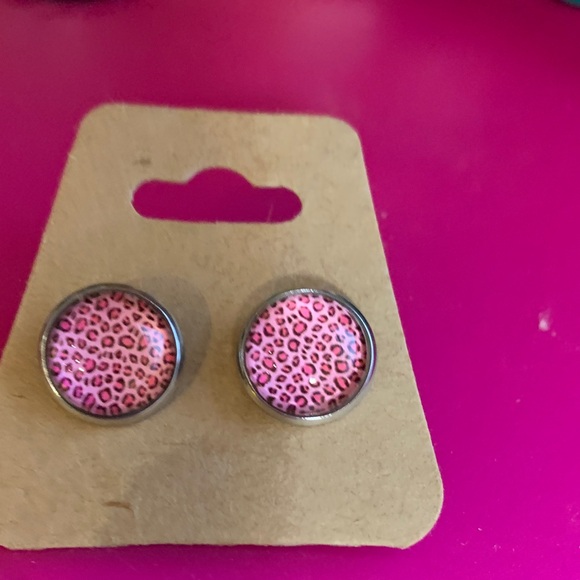 Pink Leopard Print Earrings - Picture 5 of 6